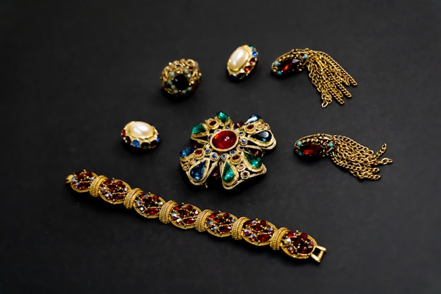 Lucy Folk Affiliate Program